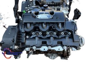 Engine from a Land Rover Range Rover IV (LG) 3.0 TDV6 24V 2025