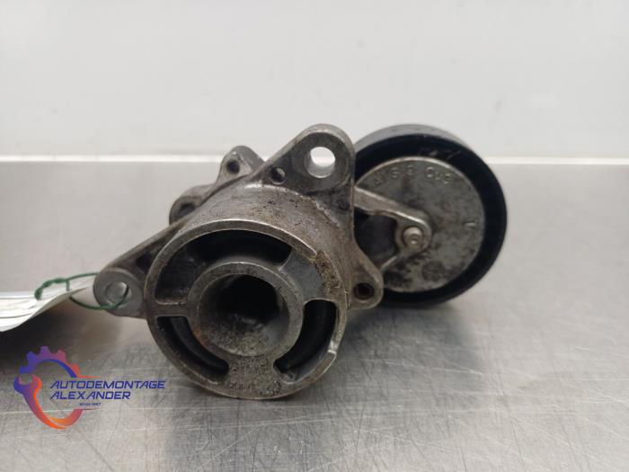 Usados Rodillo tensor correa múltiple Mercedes E (W213) E-200d 2.0 Turbo 16V Precio de solicitud ofrecido por Alexander Autodemontage