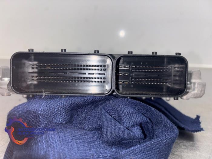 Engine management computer Mercedes A (W176), 2012 / 2018 1.6 A-180 16V, Hatchback, Petrol, 1.595cc, 90kW (122pk), FWD, M270910, 2012-09 / 2018-05, 176.042 (Used)