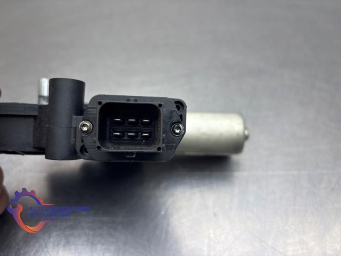 Usados Motor de ventanilla de puerta Opel Corsa D 1.3 CDTi 16V ecoFLEX Precio de solicitud ofrecido por Alexander Autodemontage