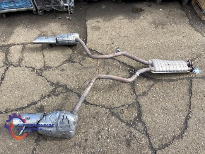 Usagé Echappement (complet) Mercedes CLS (C219) 350 3.5 V6 18V Prix sur demande proposé par Alexander Autodemontage