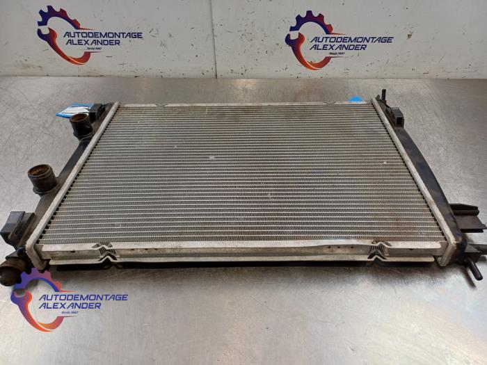 Usagé Radiateur Nissan Qashqai (J10) 1.5 dCi DPF Prix € 65,00 Règlement à la marge proposé par Alexander Autodemontage