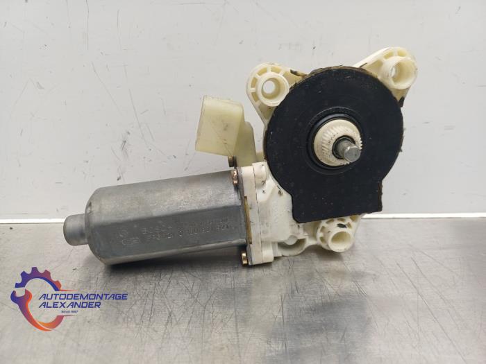 Usados Motor de ventanilla de puerta Mercedes CLK (C209) 2.6 240 V6 18V Precio de solicitud ofrecido por Alexander Autodemontage