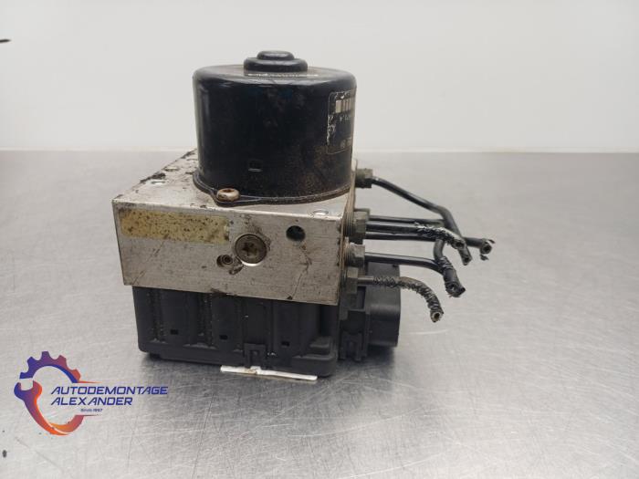Begagnade ABS-pump Peugeot 206 (2A/C/H/J/S) 1.6 16V Pris € 24,79 Inklusive moms erbjuds av Alexander Autodemontage