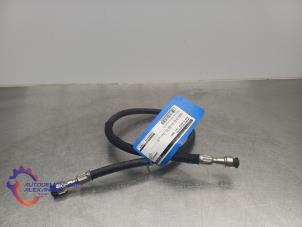 Usados Tubo de combustible BMW 6 serie (E63) 630i 24V Precio de solicitud ofrecido por Alexander Autodemontage
