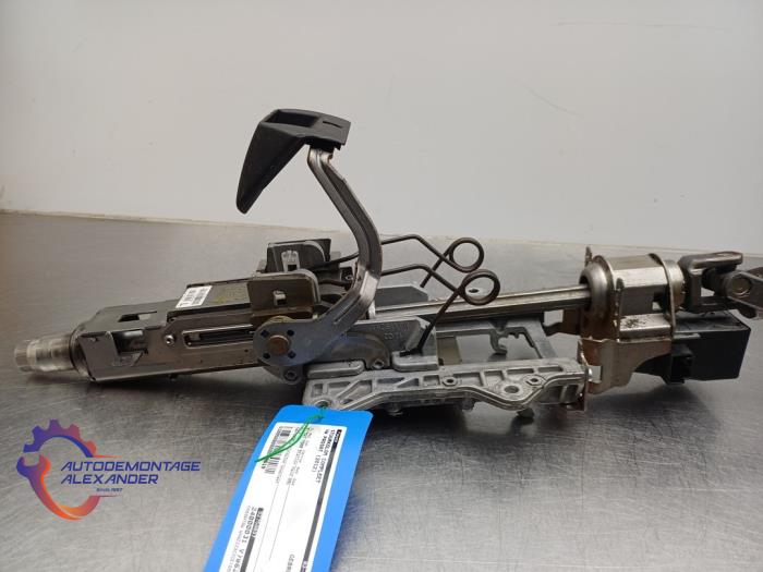 Steering wheel lock