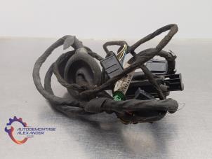 Used Wiring harness Volkswagen Caddy III (2KA,2KH,2CA,2CH) 1.6 TDI 16V Price € 36,30 Inclusive VAT offered by Alexander Autodemontage