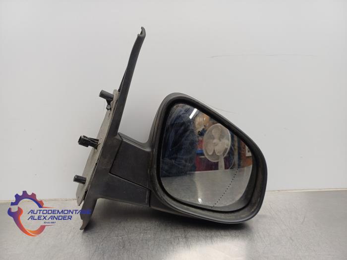 Usados Retrovisor externo derecha Renault Kangoo Express (FW) 1.5 dCi 95 Precio € 96,80 IVA incluido ofrecido por Alexander Autodemontage