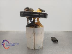 Usados Bomba eléctrica de combustible Renault Kangoo Express (FW) 1.5 dCi 95 Precio € 169,40 IVA incluido ofrecido por Alexander Autodemontage