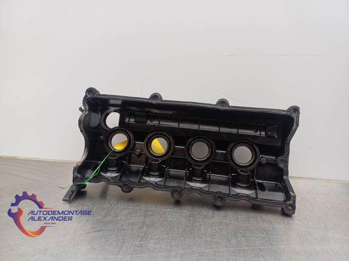 Ventildeckel van een Opel Zafira (M75) 1.7 CDTi 16V 2008