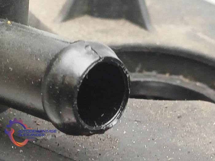 Ventildeckel van een Opel Zafira (M75) 1.7 CDTi 16V 2008