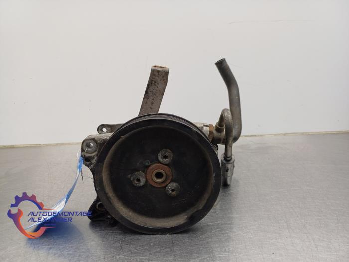 Usagé Pompe direction assistée BMW 5 serie (E60) 530d 24V Prix € 64,99 Prix TTC proposé par Alexander Autodemontage
