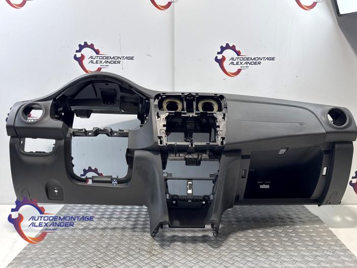 Używane Panel Dacia Sandero II 0.9 TCE 12V Cena na żądanie oferowane przez Alexander Autodemontage