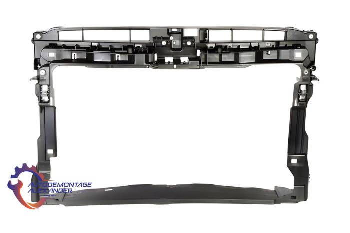 Nya Front Volkswagen Golf Pris € 57,49 Inklusive moms erbjuds av Alexander Autodemontage