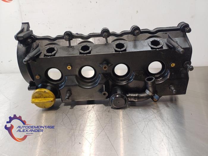 Gebrauchte Ventildeckel Opel Astra J Sports Tourer (PD8/PE8/PF8) 1.7 CDTi 16V Preis auf Anfrage angeboten von Alexander Autodemontage