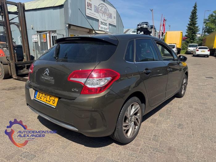 Usados Ventanilla triangular derecha delante Citroen C4 Berline (NC) 1.6 16V VTi Precio € 63,98 IVA incluido ofrecido por Alexander Autodemontage