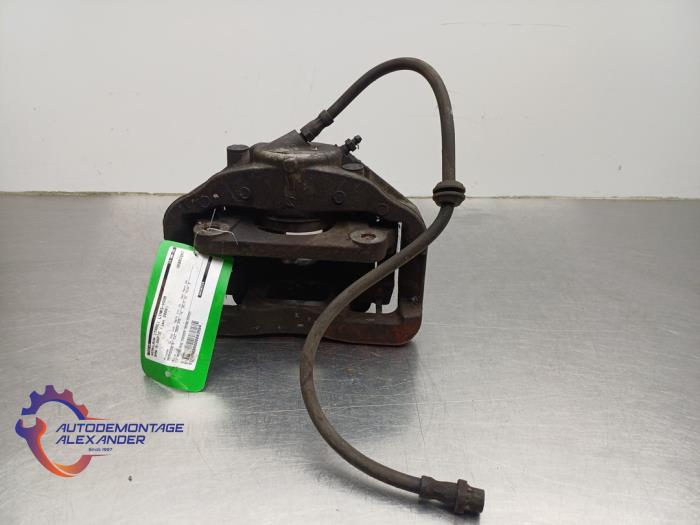 Gebrauchte Bremszange links vorne BMW 5 serie (E60) 530d 24V Preis auf Anfrage angeboten von Alexander Autodemontage