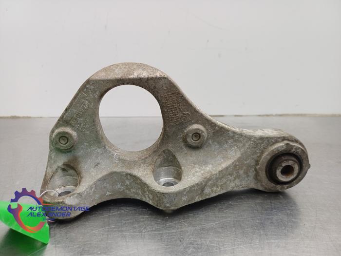Used Engine mount Volvo V40 (MV) 2.0 D2 16V Price € 25,00 Inclusive VAT offered by Alexander Autodemontage