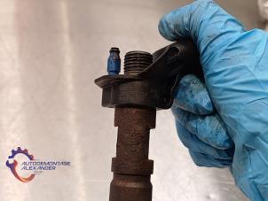 Injecteurs d'un Kia Sorento III (UM) 2.2 CRDi 16V VGT 4x4 2015