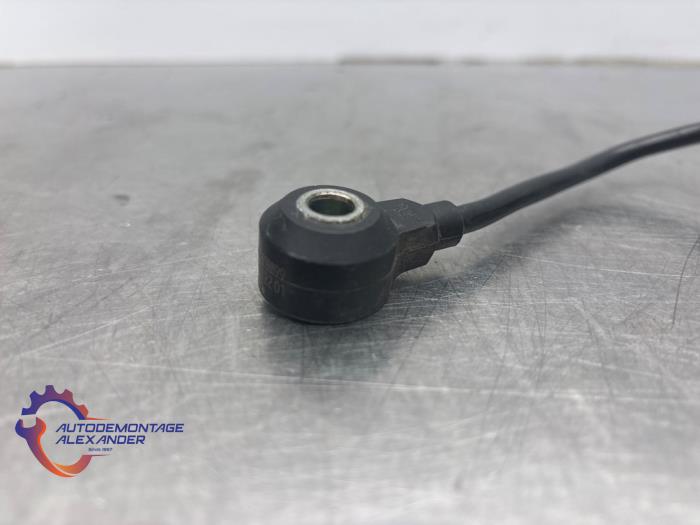 Klopfsensor van een BMW 3 serie (E90) 318i 16V 2010