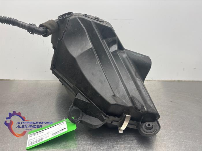 Begagnade Luftfilterhus BMW 1 serie (E88) 118d 16V Pris € 30,00 Inklusive moms erbjuds av Alexander Autodemontage