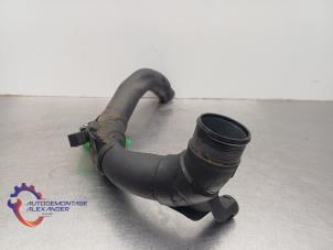 Intercooler Rohr van een Fiat Tipo (356S) 1.3 D 16V Multijet 2018