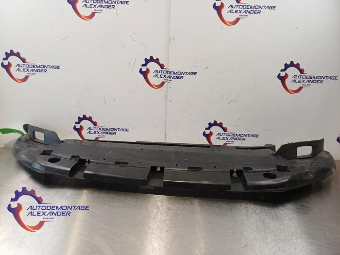 Usados Parachoque placa base Ford Transit Courier 1.0 Ti-VCT EcoBoost 12V Precio € 120,00 IVA incluido ofrecido por Alexander Autodemontage