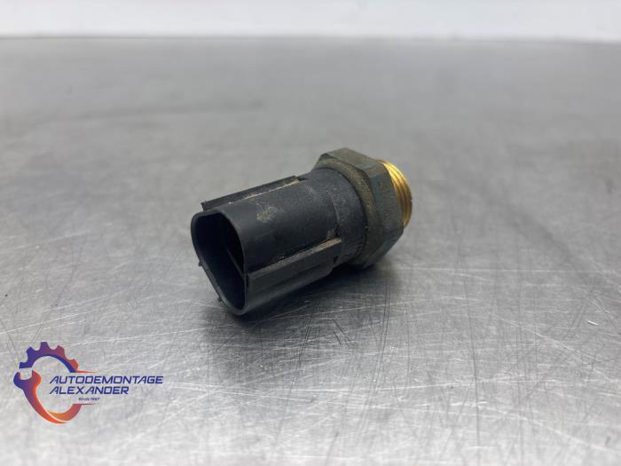 Kühler Temperatursensor van een Seat Ibiza ST (6J8) 1.2 12V 2013