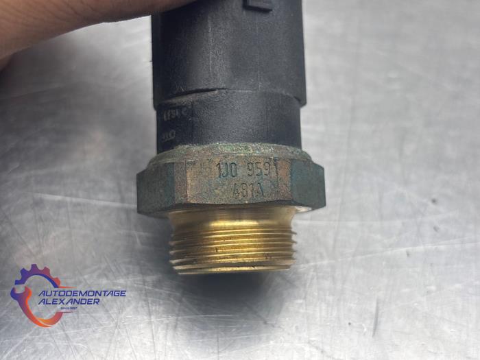 Kühler Temperatursensor van een Seat Ibiza ST (6J8) 1.2 12V 2013