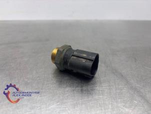 Kühler Temperatursensor van een Seat Ibiza ST (6J8) 1.2 12V 2013