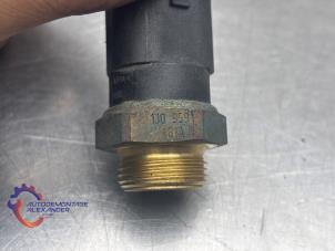 Kühler Temperatursensor van een Seat Ibiza ST (6J8) 1.2 12V 2013