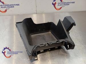 Gebrauchte Ablagefach Opel Corsa F (UB/UH/UP) 1.2 12V 75 Preis auf Anfrage angeboten von Alexander Autodemontage