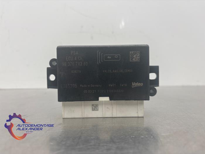 Usados Módulo PDC Opel Corsa F (UB/UH/UP) 1.2 12V 75 Precio € 59,99 IVA incluido ofrecido por Alexander Autodemontage