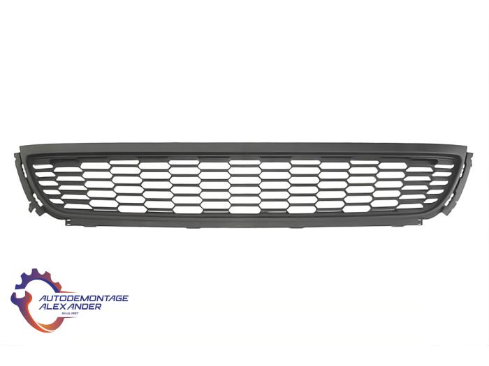 Nya Grill Volkswagen Polo Pris € 30,00 Inklusive moms erbjuds av Alexander Autodemontage