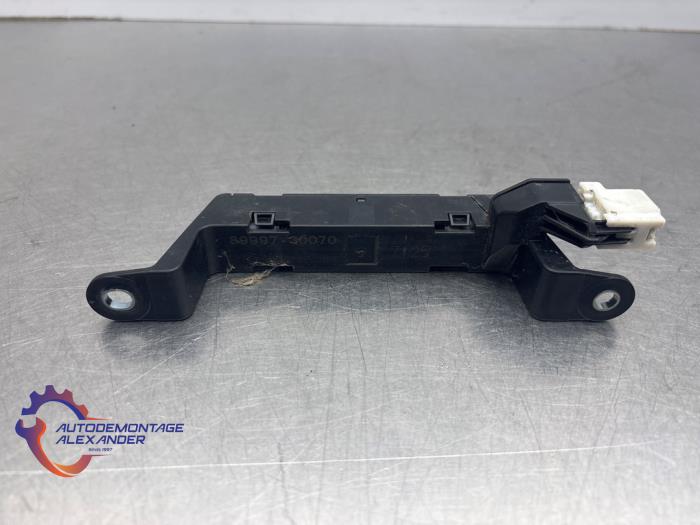Używane Keyless Entry-Antena Toyota Yaris III (P13) 1.5 16V Dual VVT-iE Cena € 25,00 Z VAT oferowane przez Alexander Autodemontage