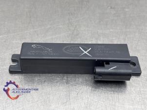 Usados Entrada sin llave-Antenne Landrover Range Rover IV (LG) 4.4 SDV8 32V Precio € 25,00 IVA incluido ofrecido por Alexander Autodemontage