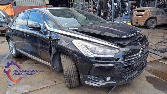 Używane Reflektor prawy Citroen DS 5 2.0 BlueHDi 180 16V Cena € 484,00 Z VAT oferowane przez Alexander Autodemontage