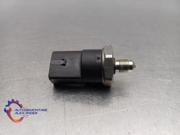 Gebrauchte Kraftstoffdruck Sensor Volkswagen Touran (1T1/T2) 1.6 FSI 16V Preis € 30,00 Mit Mehrwertsteuer angeboten von Alexander Autodemontage