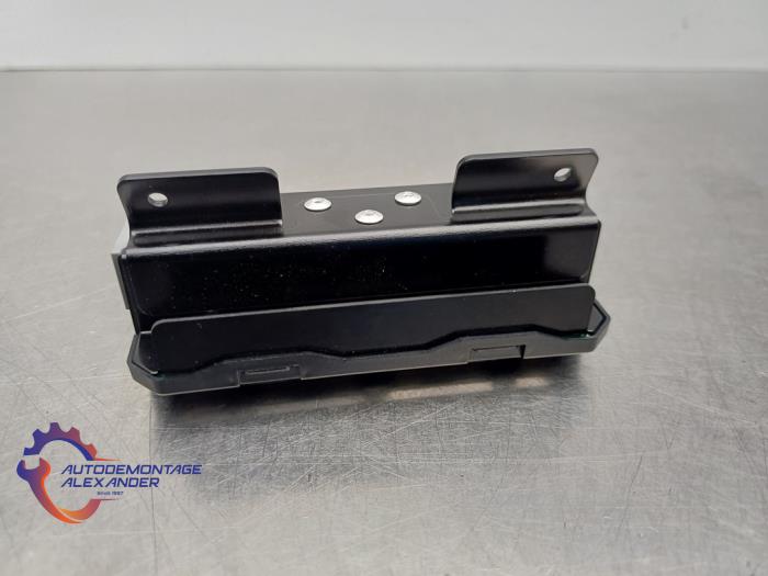 Begagnade Diverse Landrover Range Rover IV (LG) 4.4 SDV8 32V Pris € 99,98 Inklusive moms erbjuds av Alexander Autodemontage