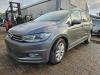 Stoßstange vorne van een Volkswagen Touran (5T1) 1.6 TDI SCR BlueMotion Technology 2017