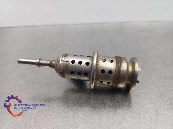 Usados Inyector Adblue Citroen DS 5 2.0 BlueHDi 180 16V Precio de solicitud ofrecido por Alexander Autodemontage