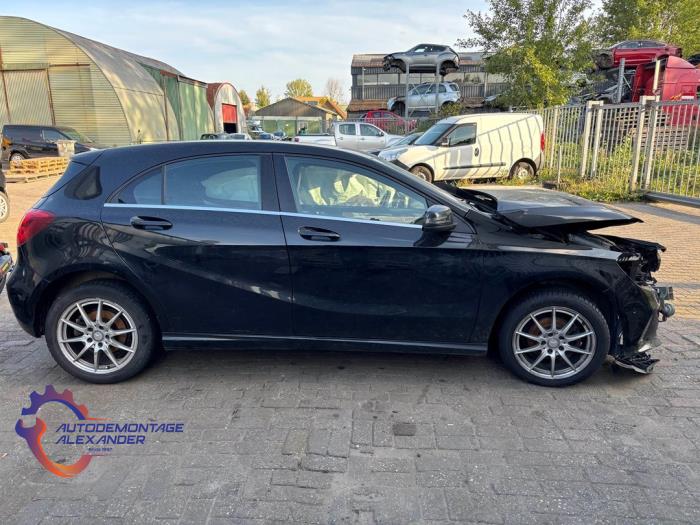 Getriebe van een Mercedes-Benz A (W176) 1.5 A-180 CDI, A-180d 16V 2016