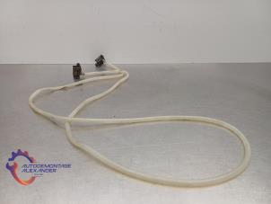 Gebrauchte Airbag Sensor Volkswagen Touran (5T1) 1.6 TDI SCR BlueMotion Technology Preis auf Anfrage angeboten von Alexander Autodemontage