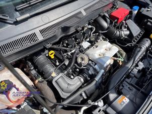 Motor van een Ford Focus 3 1.0 Ti-VCT EcoBoost 12V 125 2015