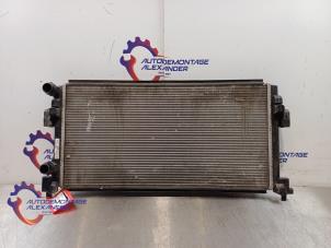 Usados Radiador Volkswagen Touran (5T1) 1.6 TDI SCR BlueMotion Technology Precio € 52,99 IVA incluido ofrecido por Alexander Autodemontage