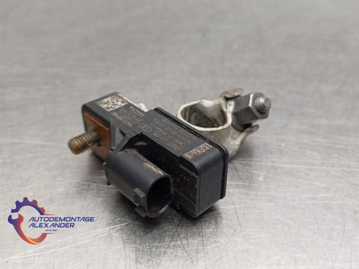 Usados Sensor de batería Opel Combo Cargo 1.2 110 Precio € 40,00 IVA incluido ofrecido por Alexander Autodemontage