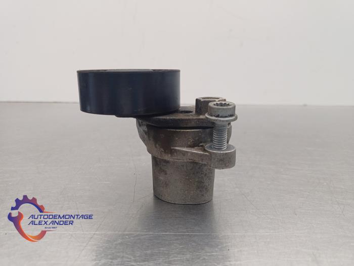 Usados Tensor correa múltiple Skoda Fabia III (NJ3) 1.2 TSI 16V Precio € 28,00 IVA incluido ofrecido por Alexander Autodemontage