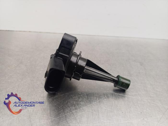 Begagnade Oljenivåsensor Volkswagen Golf VII (AUA) 1.2 TSI 16V Pris € 14,99 Marginaltabell erbjuds av Alexander Autodemontage