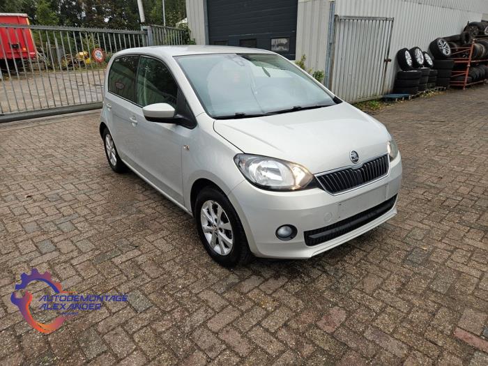 Begagnade Vattenpump Skoda Citigo 1.0 12V Pris € 99,99 Inklusive moms erbjuds av Alexander Autodemontage