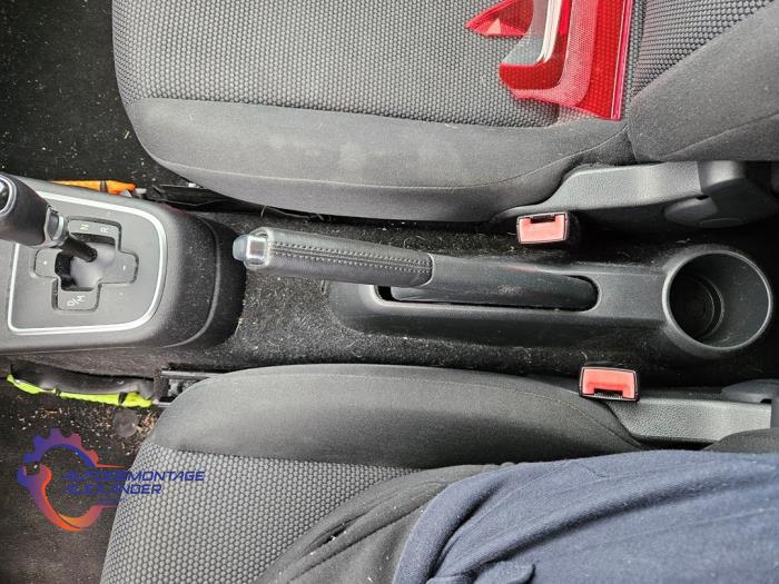 Używane Dzwignia hamulca postojowego Skoda Citigo 1.0 12V Cena € 30,00 Z VAT oferowane przez Alexander Autodemontage